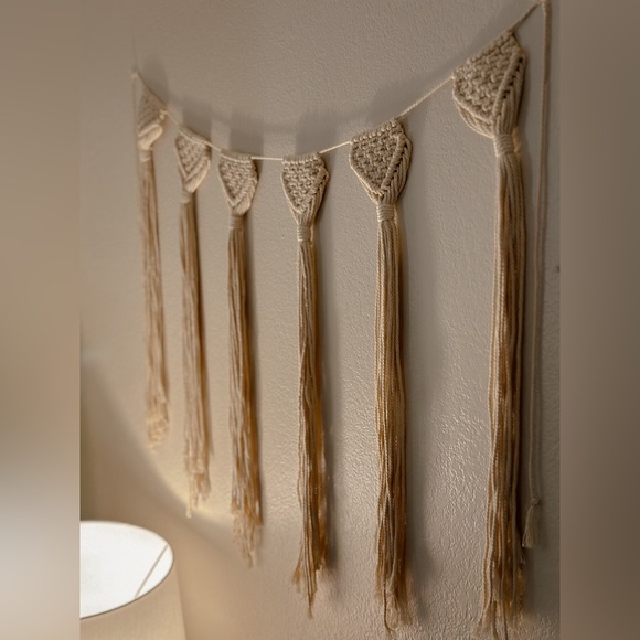 Macrame banner wall hanging - Picture 3 of 4